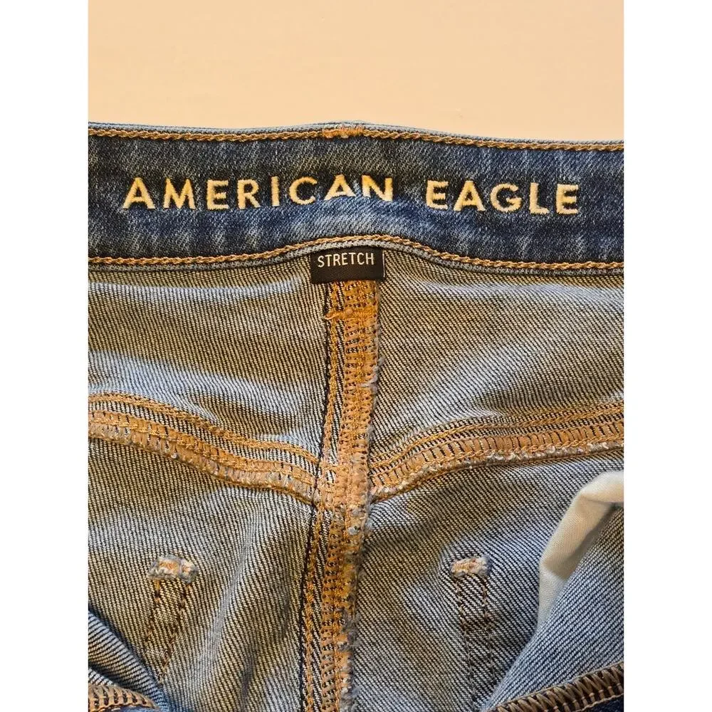 American Eagle Mom Jeans Womens Size 8 Regular Blue High Rise Medium Wash Casual